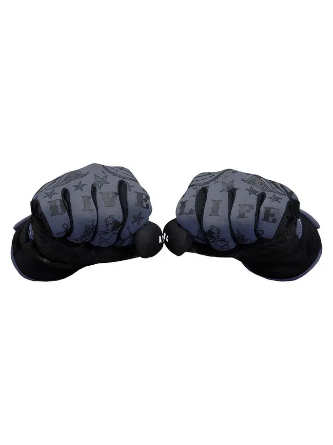 darkgrey/black